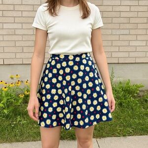 Retro-Inspired Navy Daisy A-Line Skirt with Red Heart Accents M